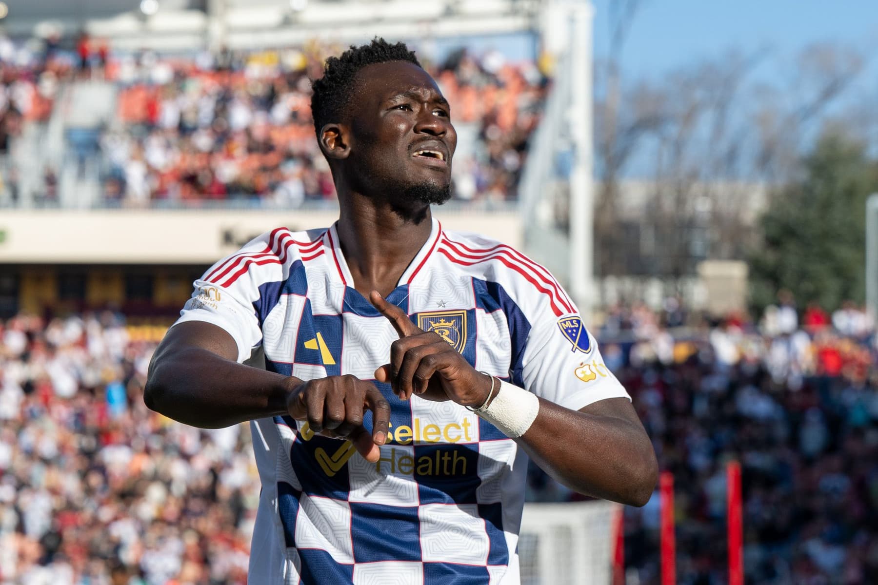 Forster Ajago celebrating a goal against Seattle Sounders